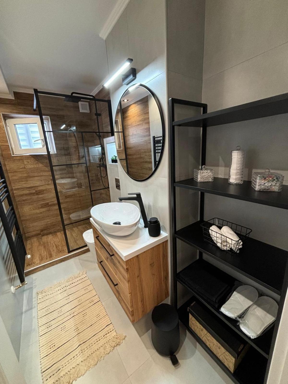 Rorada Apartament Făgăraş Esterno foto